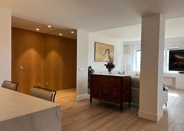 Bright Spacious Luxury Lejlighed *