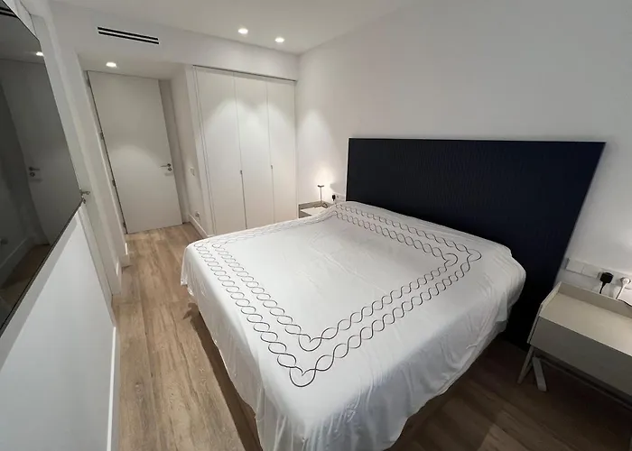 Bright Spacious Luxury Lejlighed *