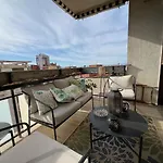 Bright Spacious Luxury Apartamento