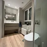 Bright Spacious Luxury Apartamento
