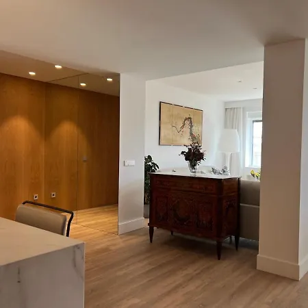 Bright Spacious Luxury Lejlighed *