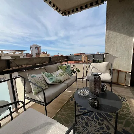 Bright Spacious Luxury Lejlighed