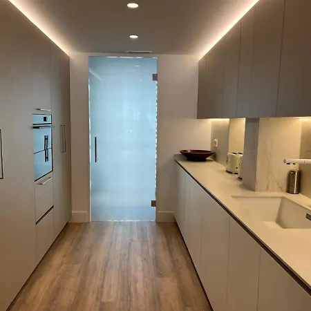 Bright Spacious Luxury *